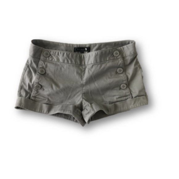 Stylish Talula Button Short Shorts - Size 4, Grey - Picture 2 of 3